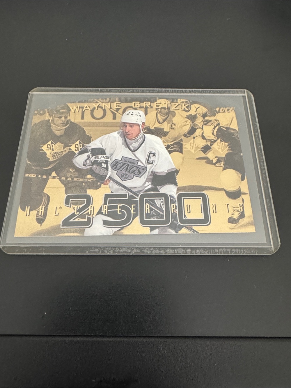 1994 95 Upper Deck SP Wayne Gretzky 2500 points Los Angeles Kings Hall of Fame